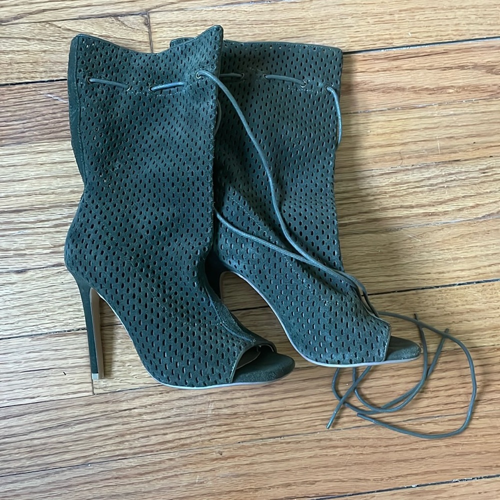 Steve Madden Suede Booties